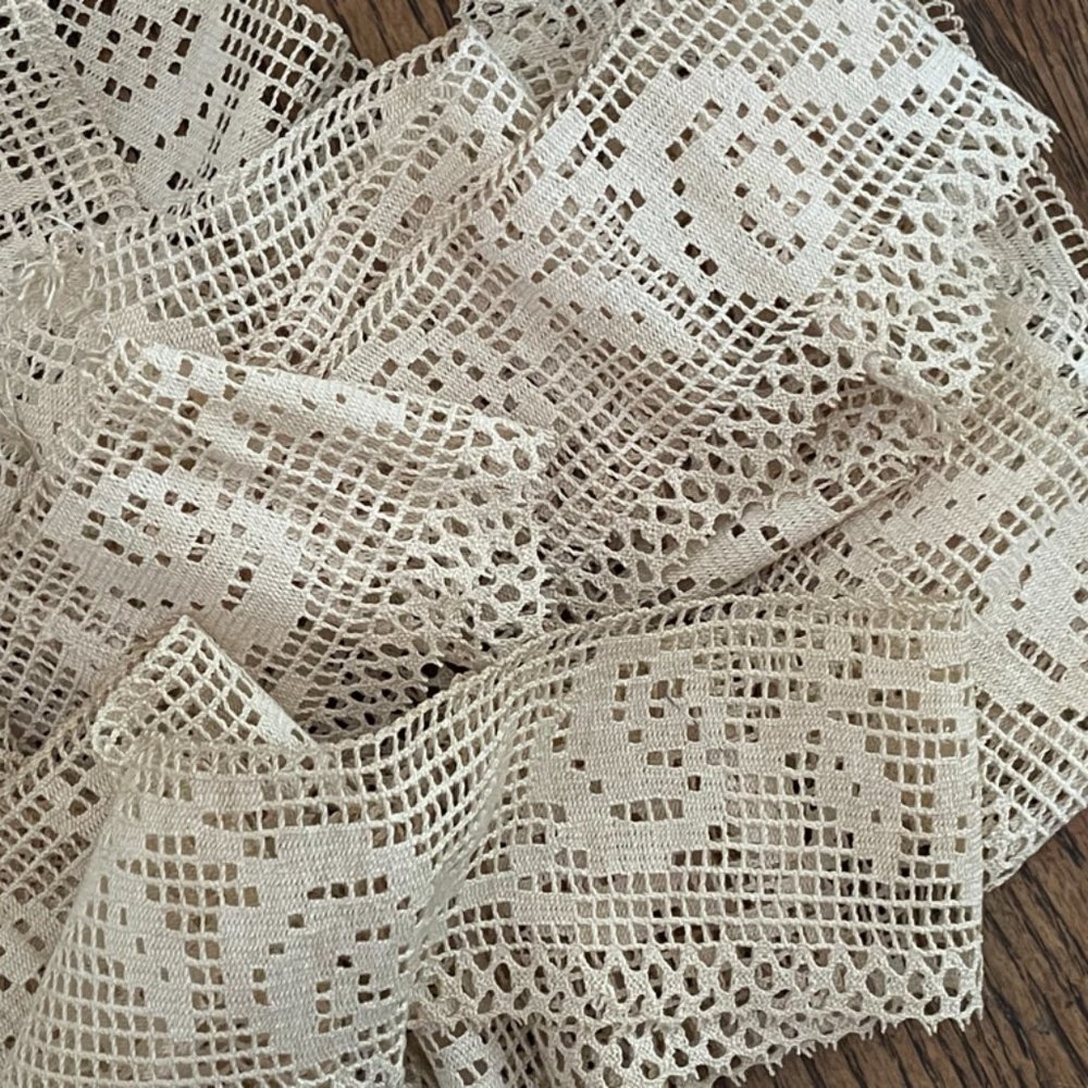 Vintage 6 yds x 4 in. Wide Floral Design Beige Trim 6 yds